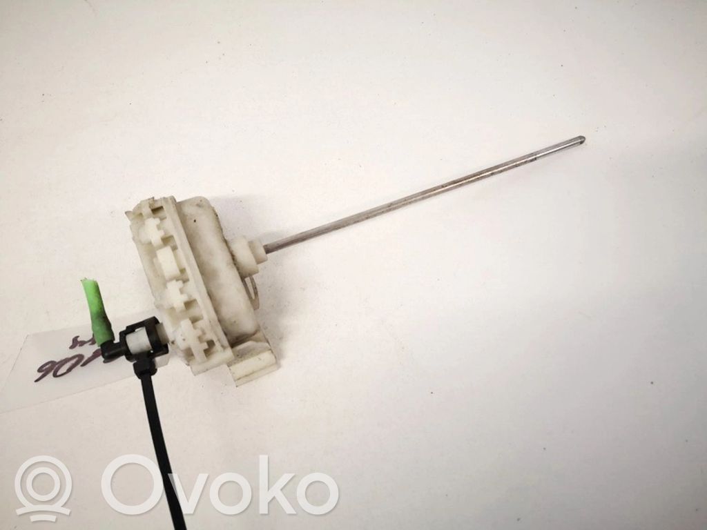 Audi A4 S4 B5 8D Pompa a vuoto chiusura centralizzata 