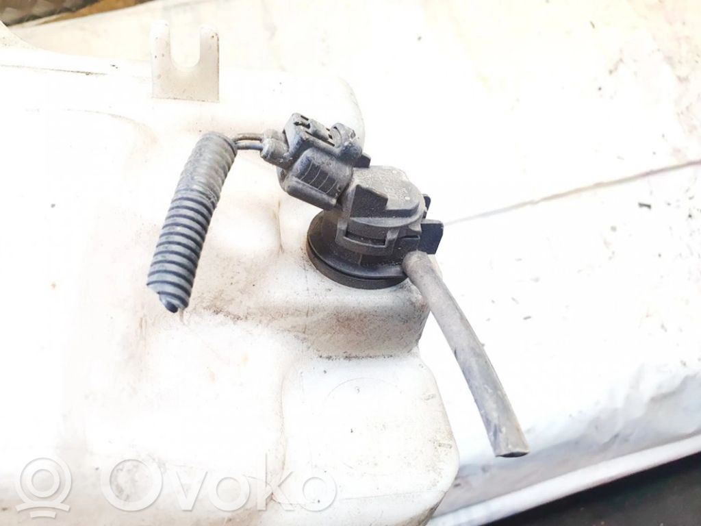 Lexus IS 220D-250-350 Tuulilasi tuulilasinpesimen pumppu
