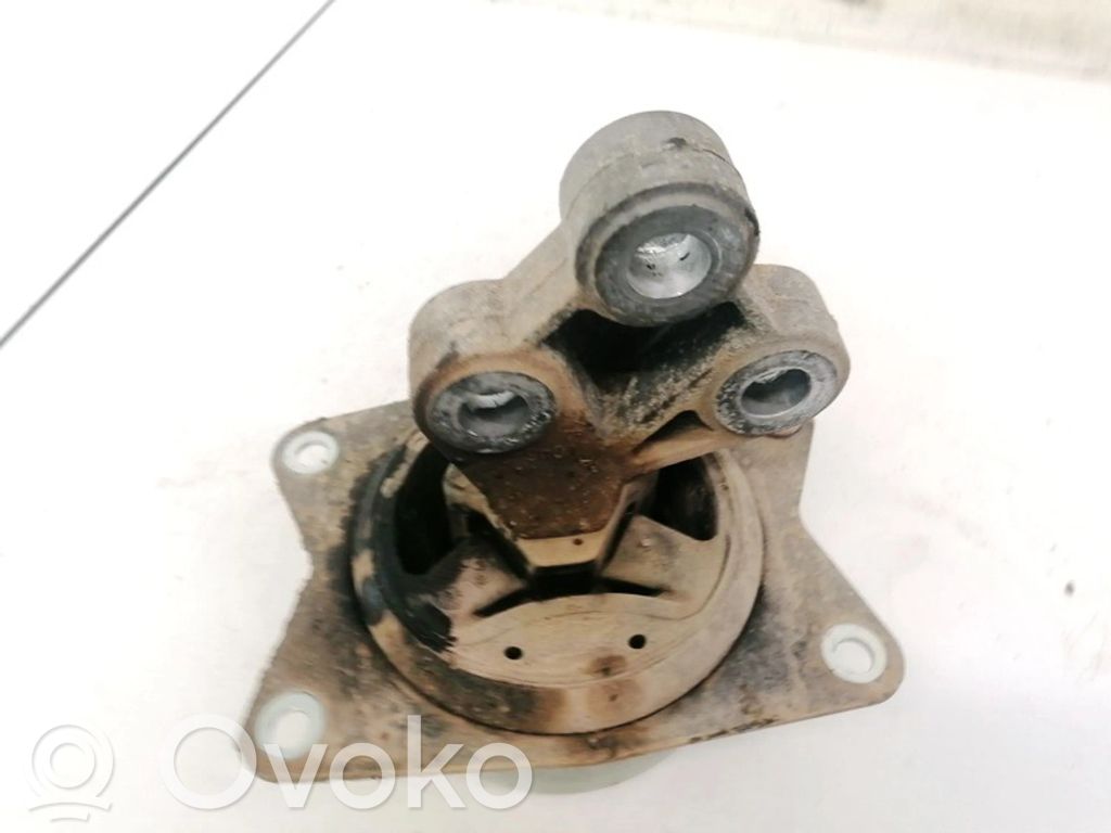 Engine mount bracket   V046403303,V046403303