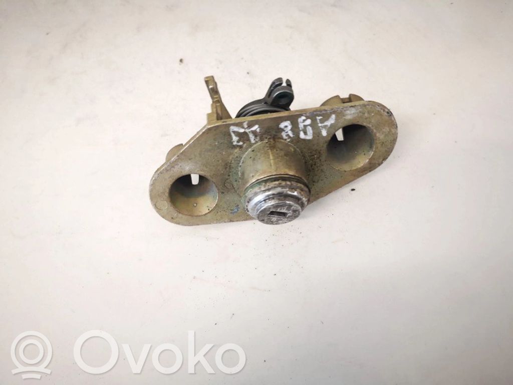 Volvo S60 Serratura esterna portellone