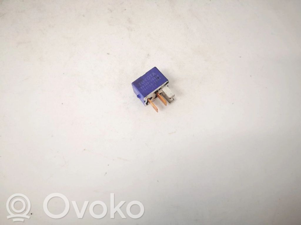 Toyota Corolla E120 E130 Alte relee 