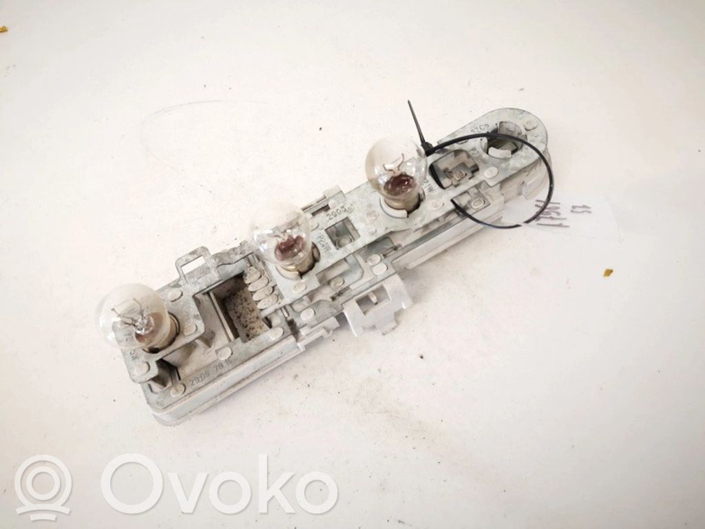 Glühbirnenhalter Heckleuchte   8D9945257,8D9945257