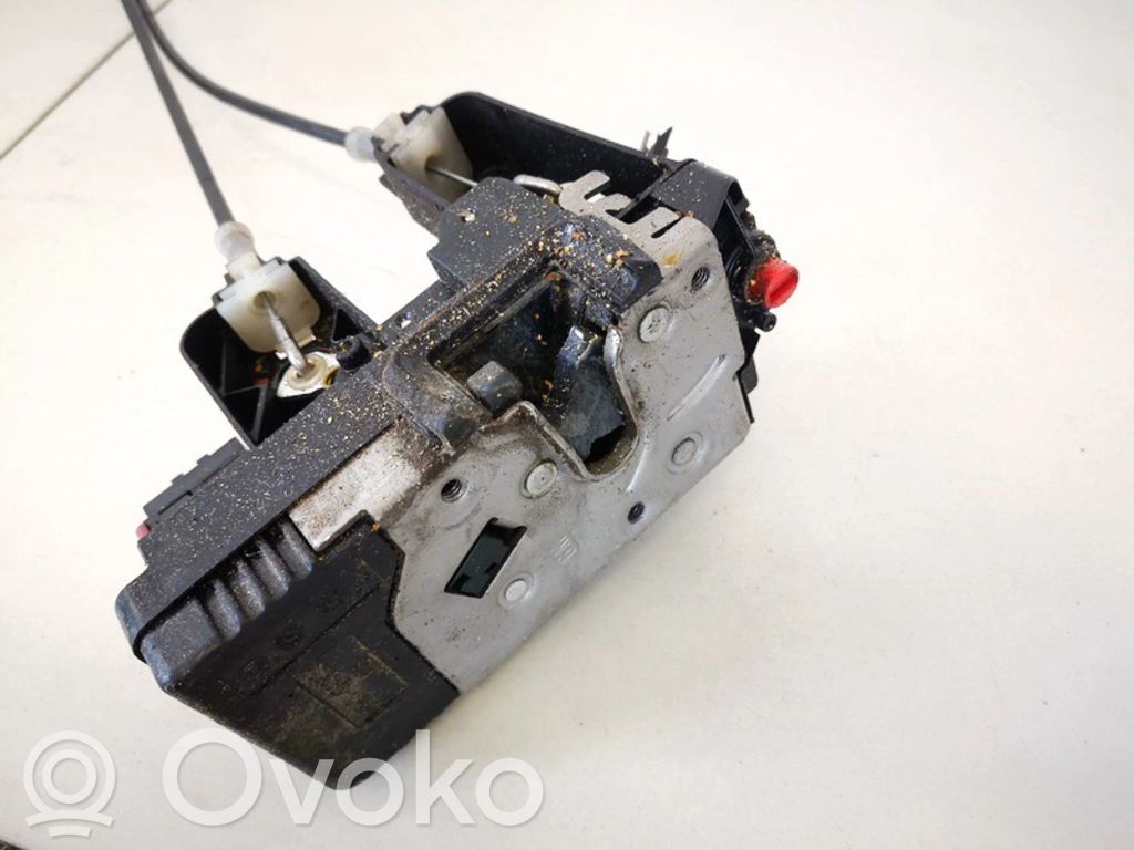Opel Signum Takaoven lukko 