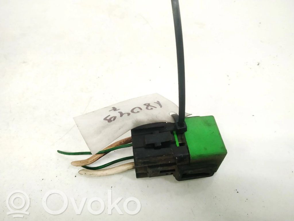 Alte relee   12V35A03531,12V35A03531,12V35A03531,12V35A03531