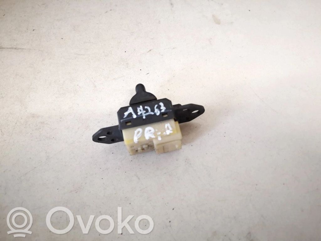 Interrupteur commade lève-vitre   04685727AA,04685727AA