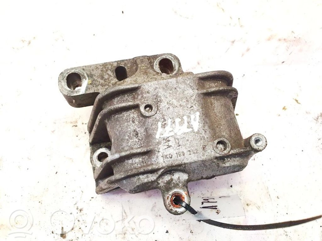 Volkswagen PASSAT B6 Suport tampon motor