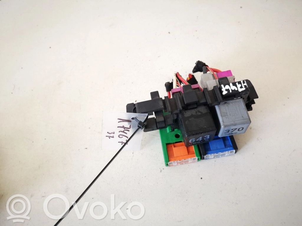 Audi A4 S4 B8 8K Set scatola dei fusibili 