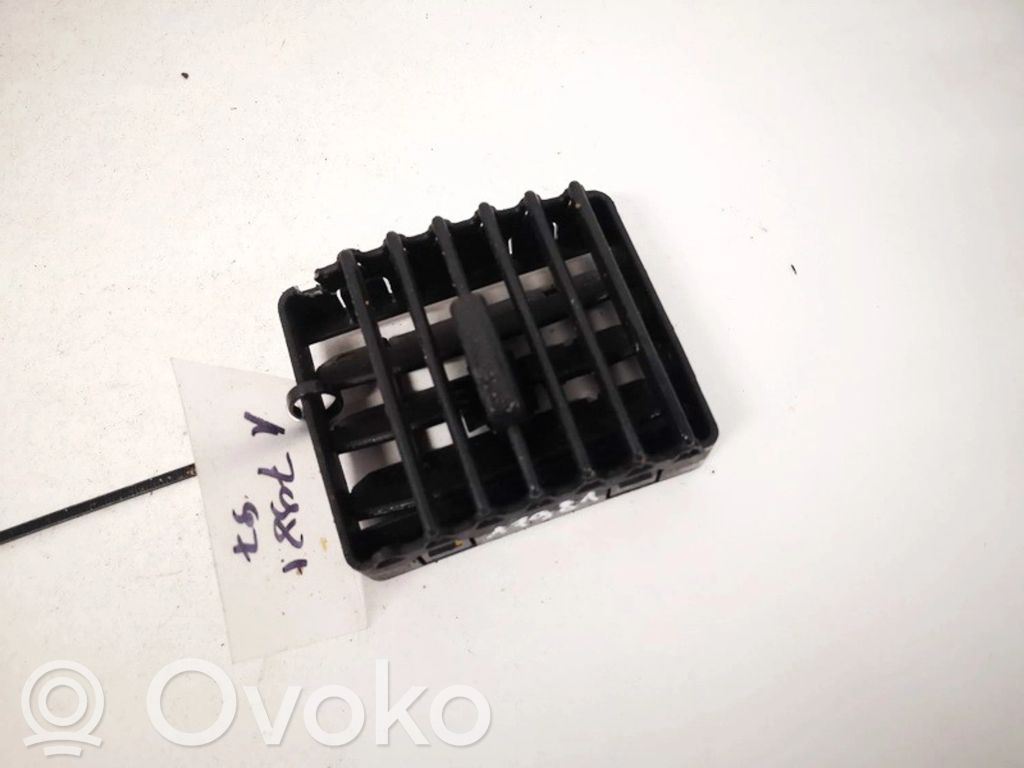 Opel Vectra B Rejilla de ventilación central del panel
