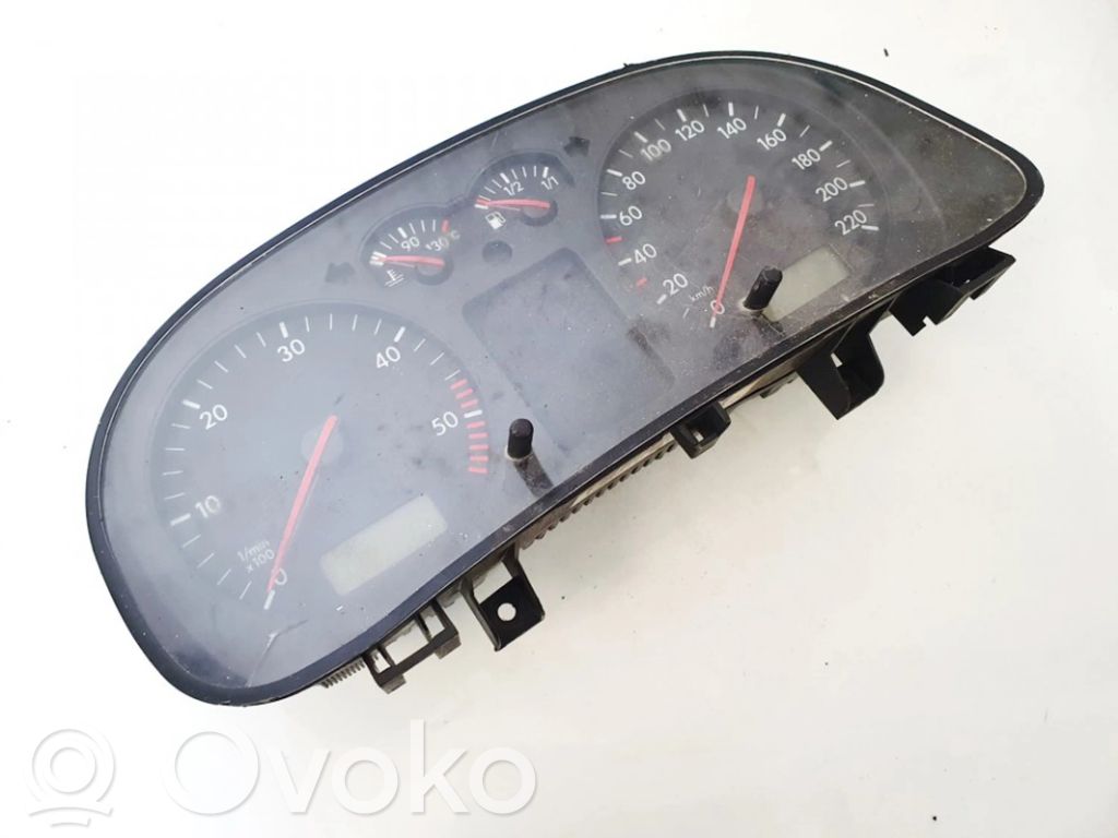 Volkswagen Golf IV Tachimetro (quadro strumenti) 