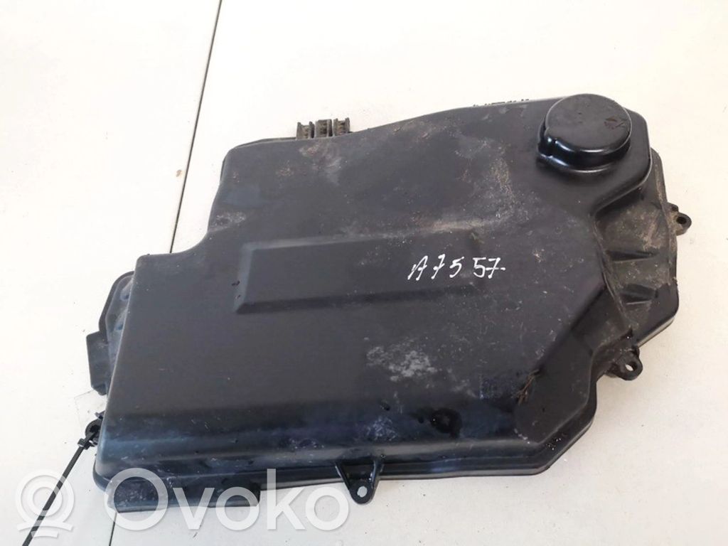 Audi A6 S6 C6 4F Ilmansuodattimen kotelo