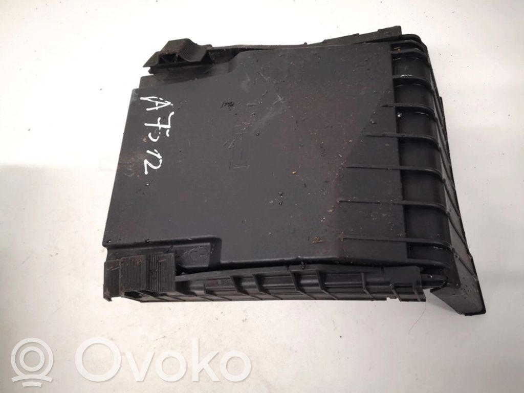 Skoda Octavia Mk2 (1Z) Pokrywa skrzynki bezpieczników 