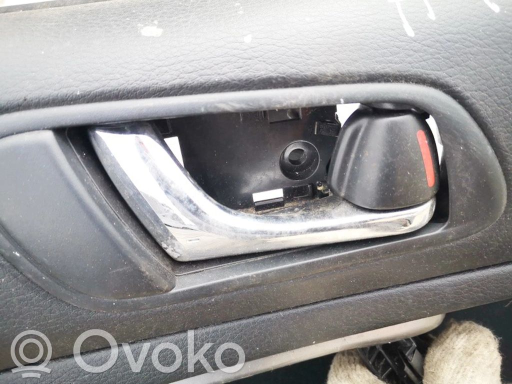 Subaru Legacy Manecilla interna puerta trasera 