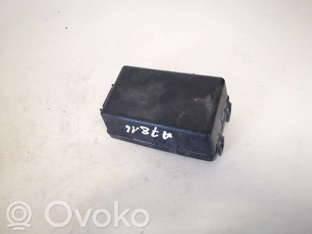 KIA Ceed Sulakerasian kansi 