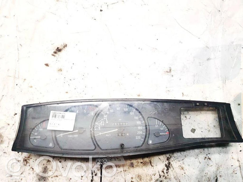 Opel Omega B2 Vitezometru (grup de instrumente) 