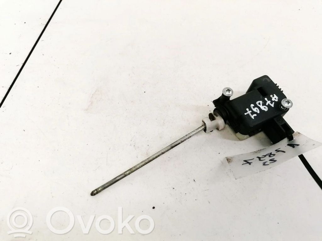 Skoda Octavia Mk2 (1Z) Silniczek / Siłownik zamka centralnego