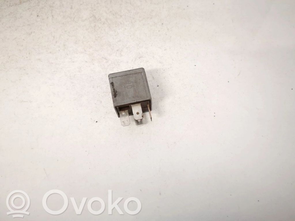 Audi A6 S6 C5 4B Autres relais