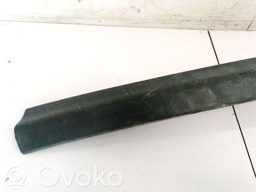 Opel Zafira A Modanatura della barra di rivestimento del paraurti anteriore 
