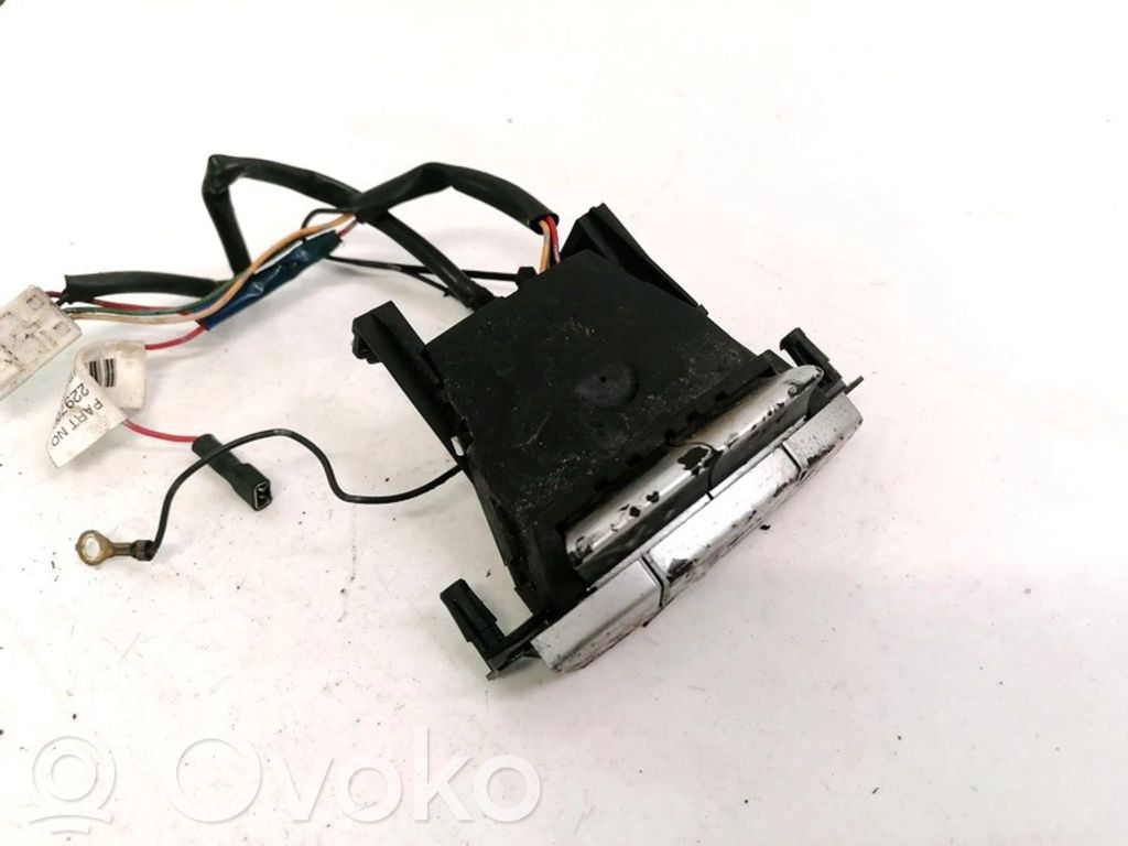 Nissan Primera Pulsanti/interruttori sul volante 