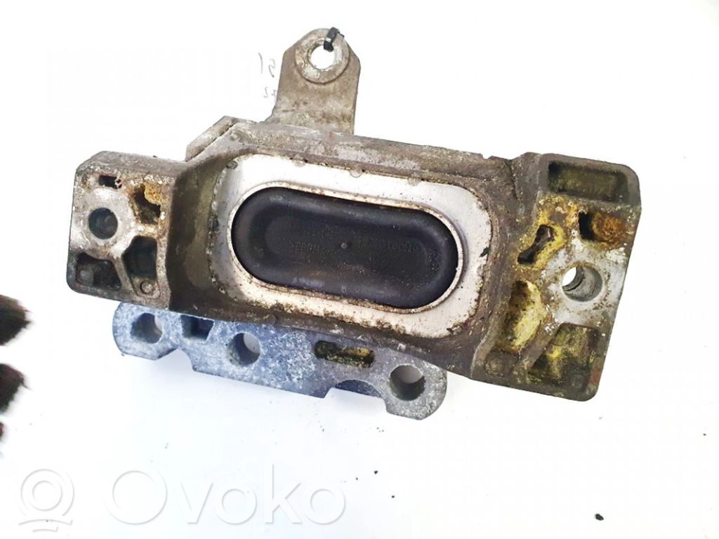 Opel Vectra C Engine mount bracket 