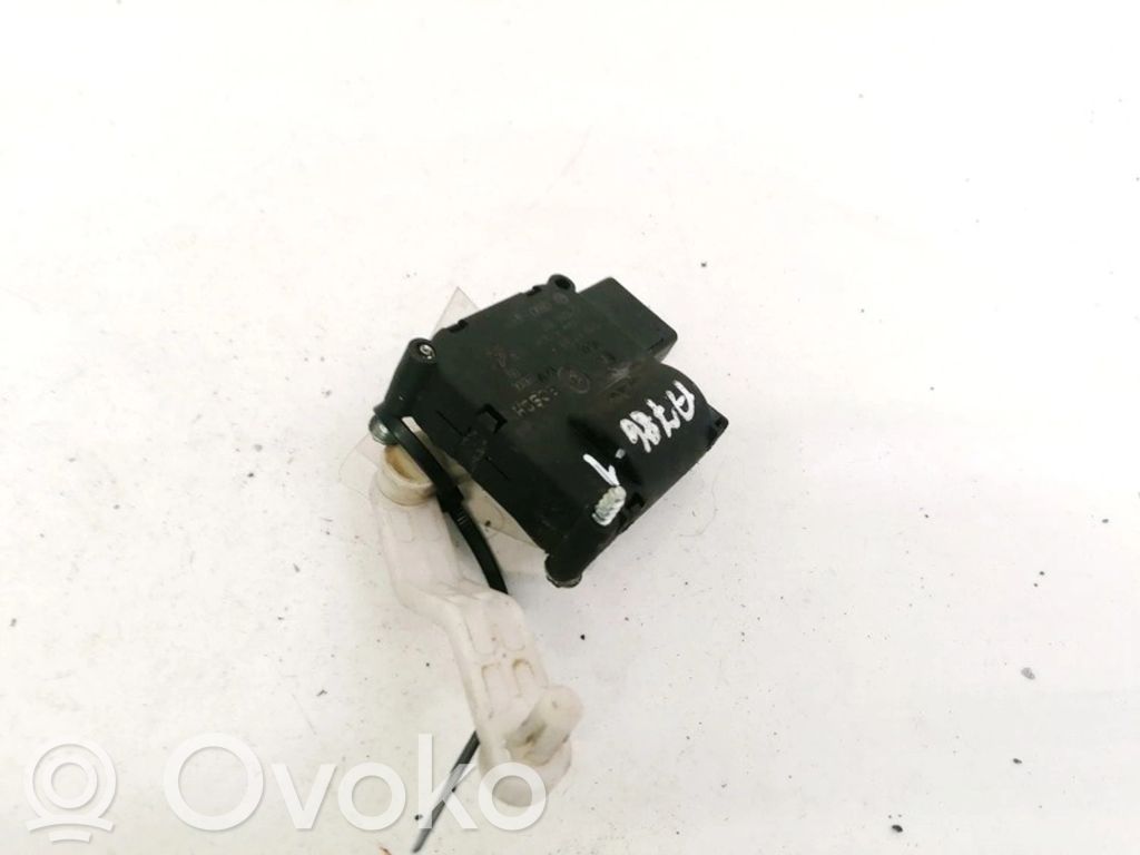 Audi A6 S6 C6 4F Silniczek nagrzewnicy 