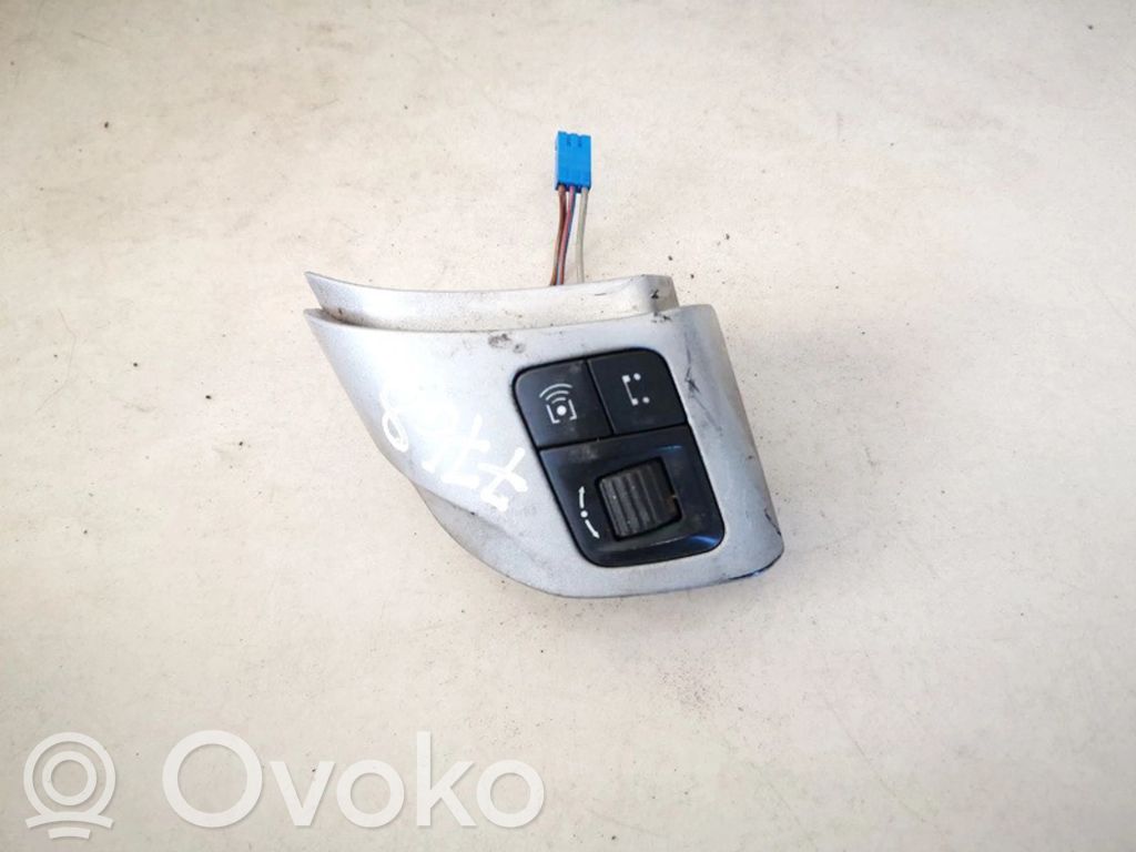 Audi A6 S6 C5 4B Przełącznik / Przycisk kierownicy