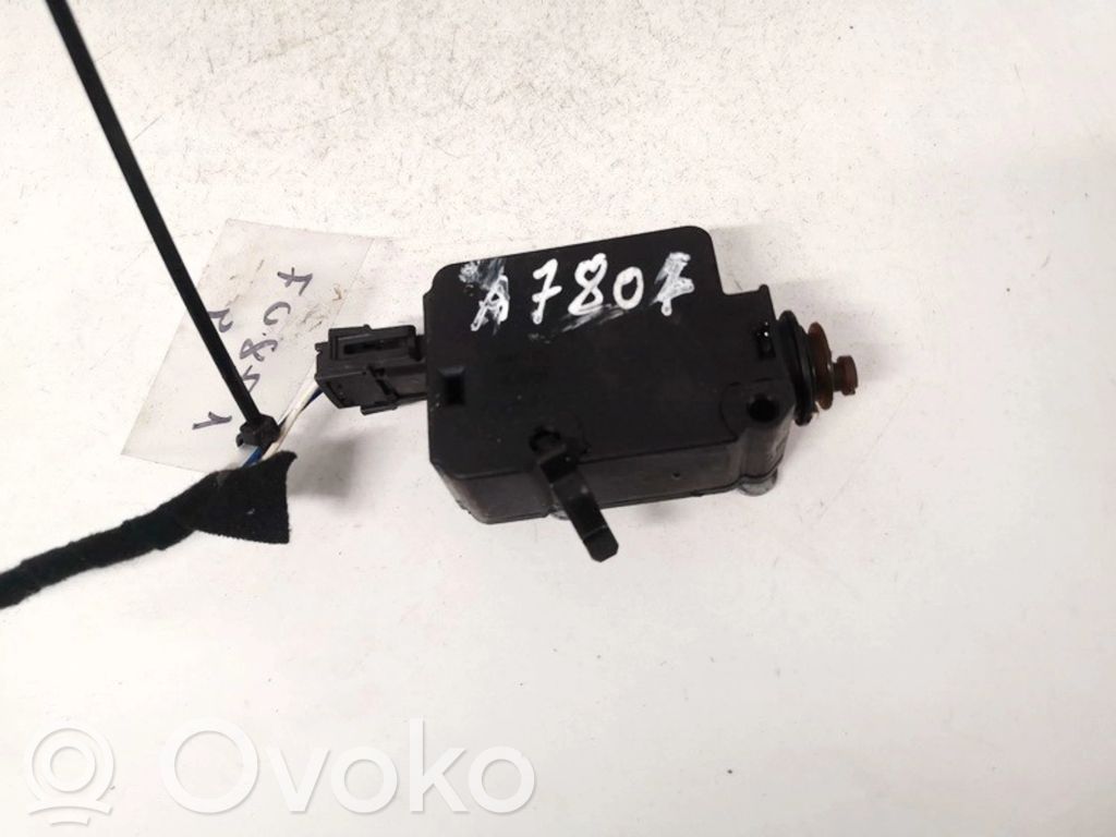 BMW 3 E46 Motor închidere centralizată 