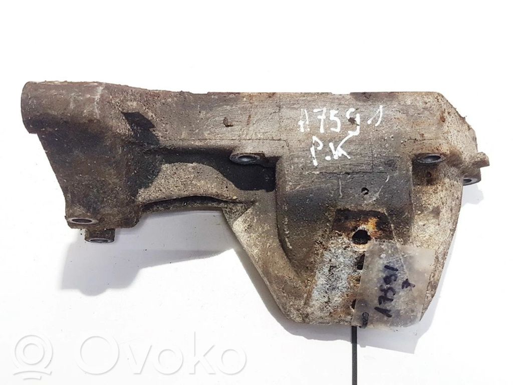 Iveco Daily 40.8 Engine mounting bracket 
