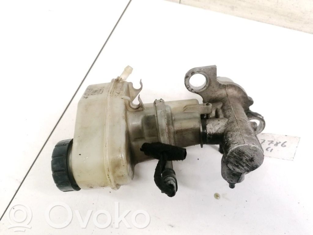 Główny cylinder hamulca   320670693,320670693,320670693,320670693
