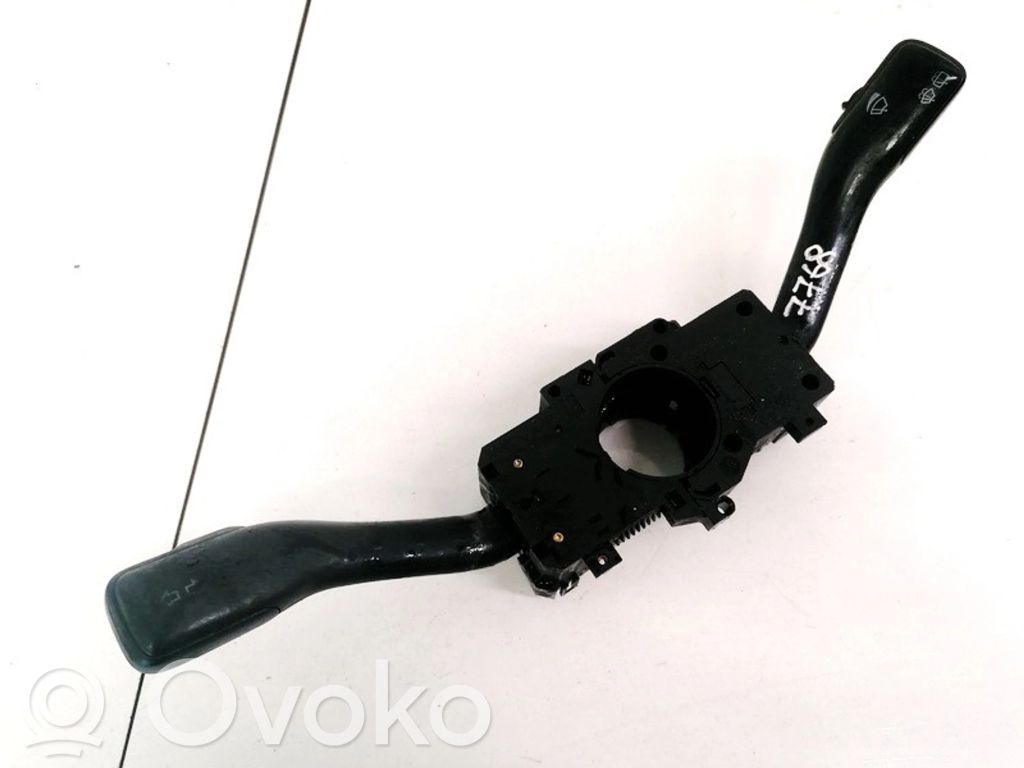 Audi A6 S6 C5 4B Leva/interruttore dell’indicatore di direzione e tergicristallo 