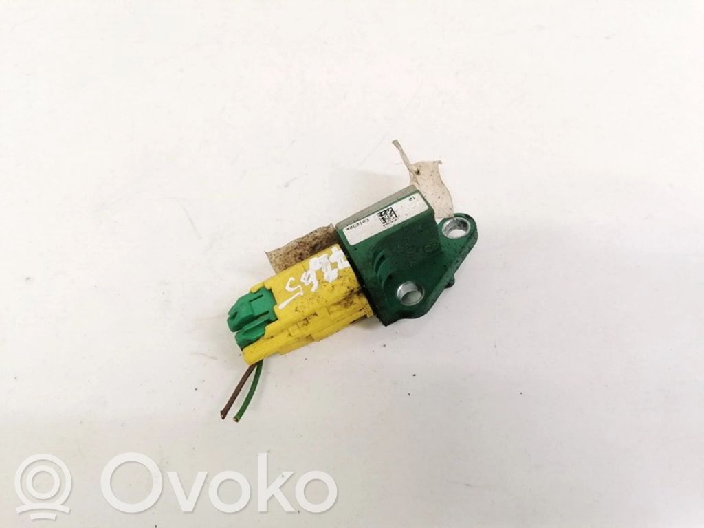 Volkswagen PASSAT B6 Senzor impact/declanșare airbag