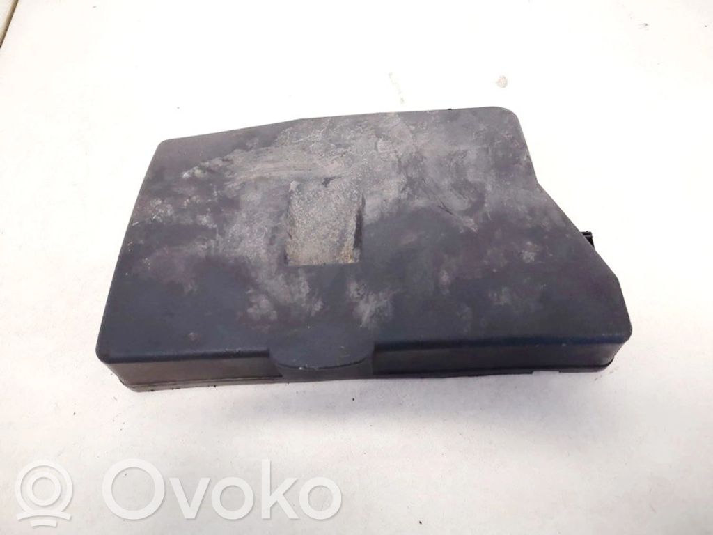 Toyota Avensis T270 Coperchio scatola dei fusibili 