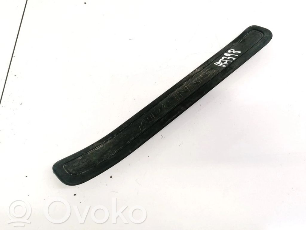 Toyota Avensis T270 Copertura del rivestimento del sottoporta posteriore