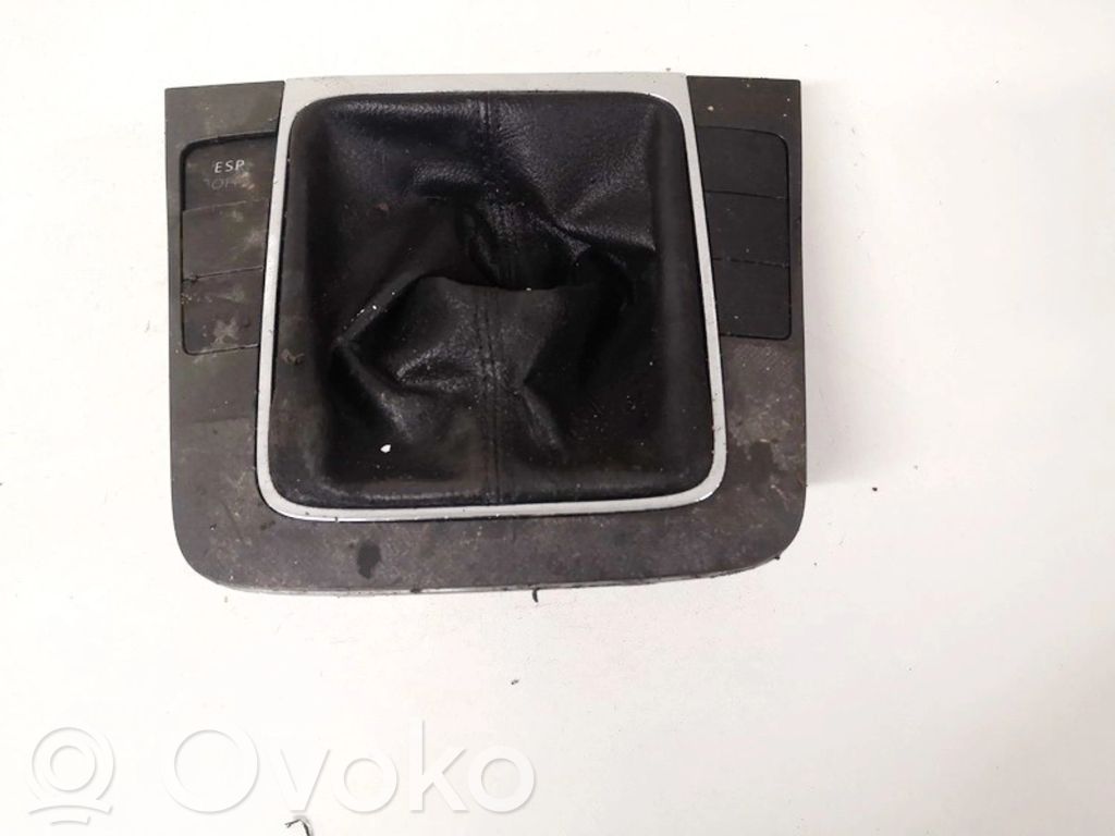 Volkswagen PASSAT B6 Alte piese de interior 