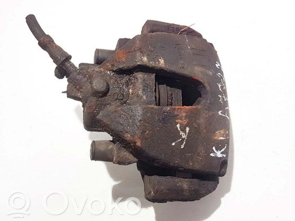 Caliper de freno delantero   813,736,813