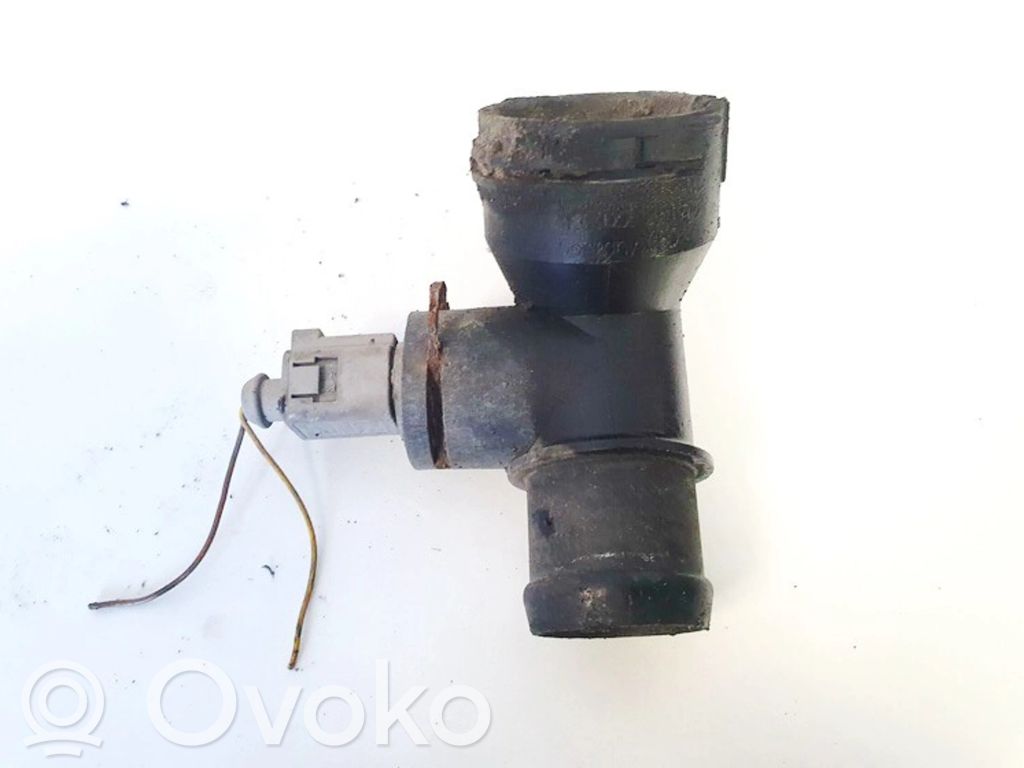 Volkswagen Golf V Tubo flessibile del liquido di raffreddamento del motore