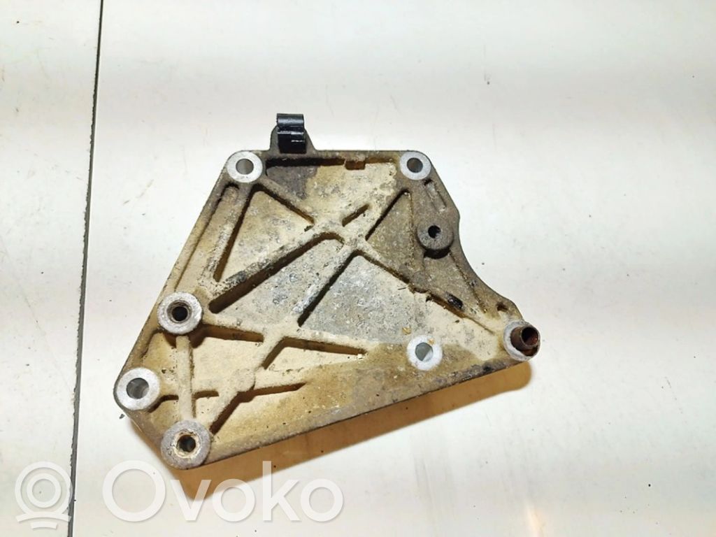 Opel Corsa D Engine mounting bracket 