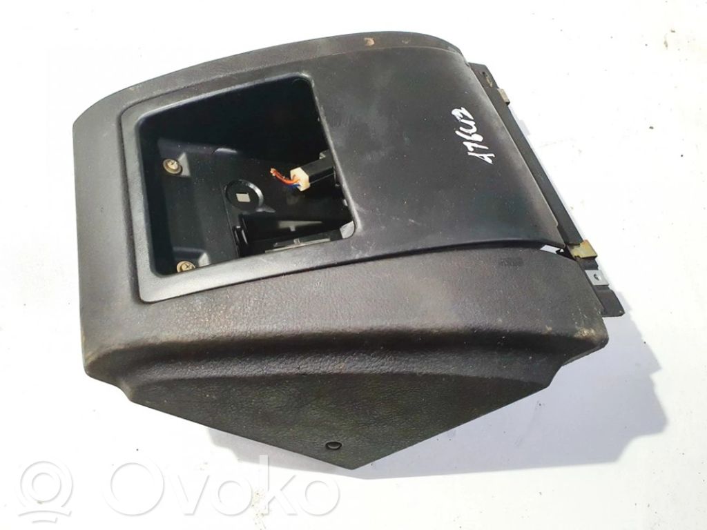 BMW 5 E39 Kita salono detalė 
