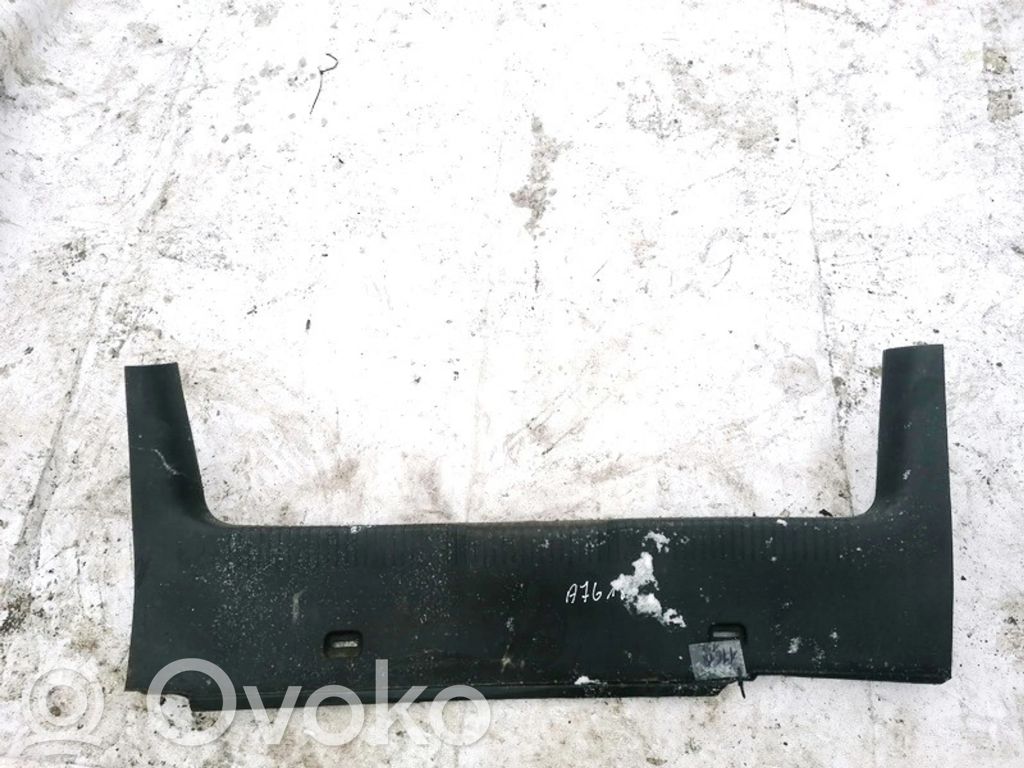 Volkswagen Golf IV Inne elementy wykończenia bagażnika