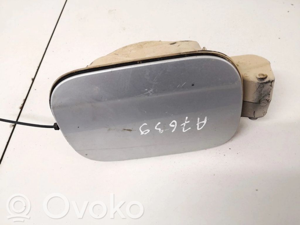 Volkswagen Golf V Sportello del serbatoio del carburante 