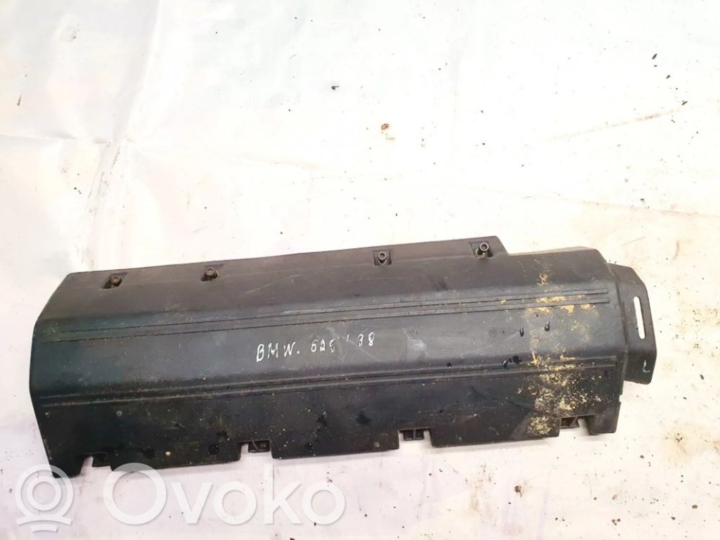 BMW 5 E39 Ilmansuodattimen kotelo 