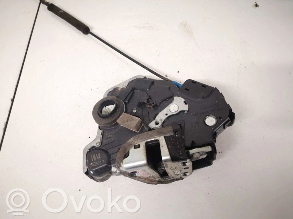 Toyota Avensis T270 Serratura portiera anteriore 