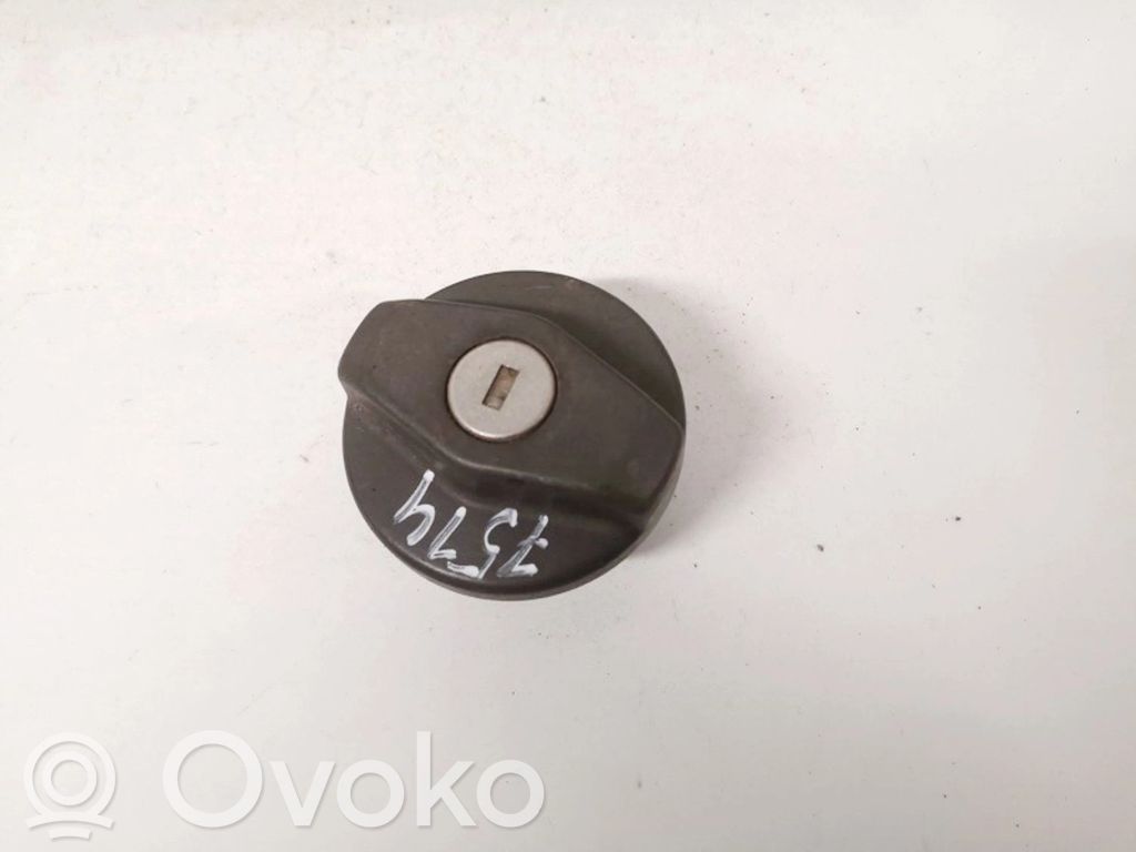 Opel Omega A Degalų bako užsukamas dangtelis 