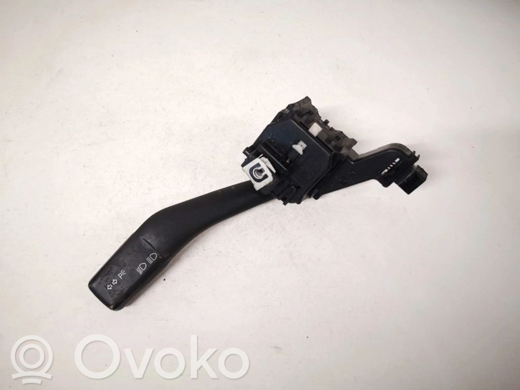 Volkswagen Golf V Leva indicatori