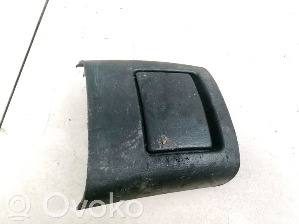 Mazda 3 I Hansikaslokero 