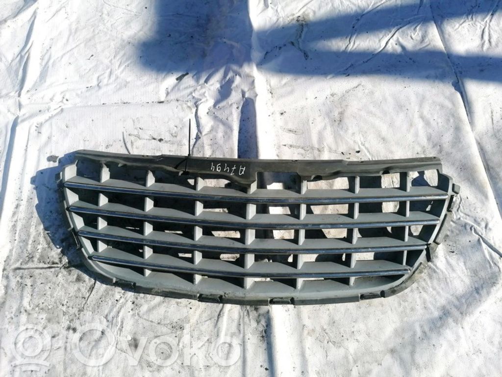 Chrysler Pacifica Rejilla delantera 