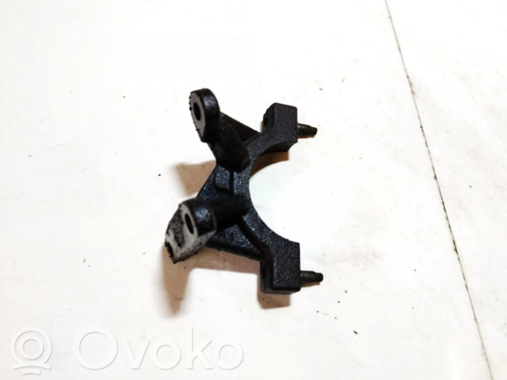 Volvo V50 Engine mounting bracket 