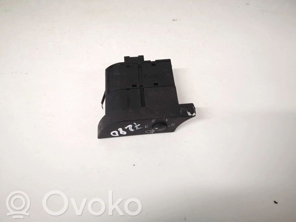 Bouton commande réglage hauteur de phares   8E1919094,8E1919094