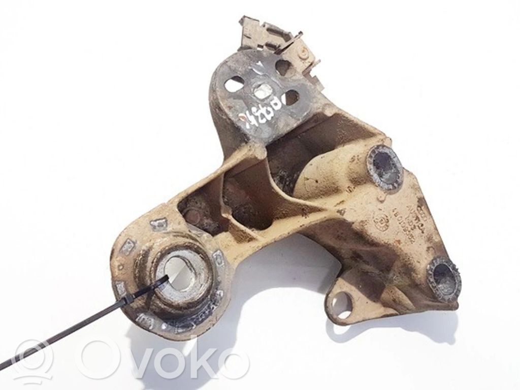 Soporte de montaje del motor (Usadas)   4B0199352,4B0199352
