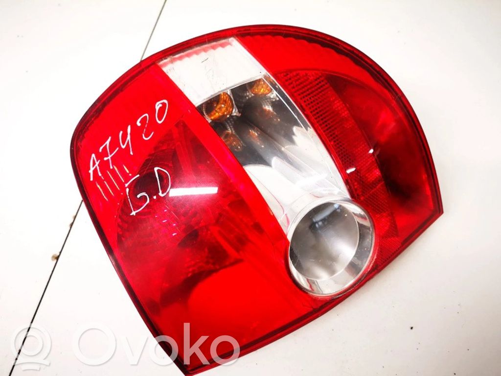 Lampa tylna