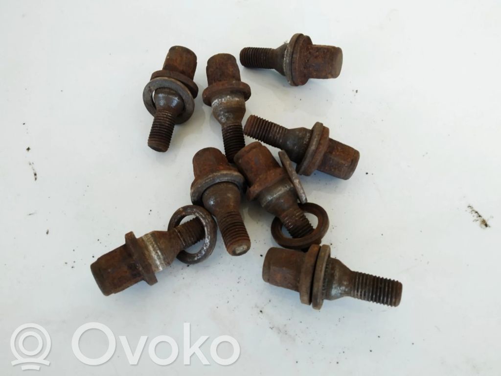 Volkswagen Touran I Piulițe/șuruburi 